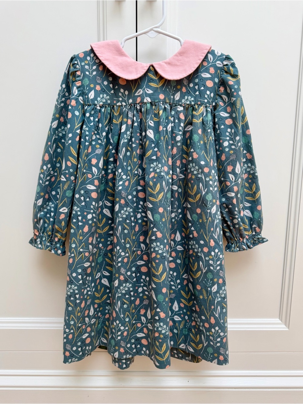 Stitchy Fish Girls Sage Green Floral Peter Pan Collar Dress Size 5T EUC